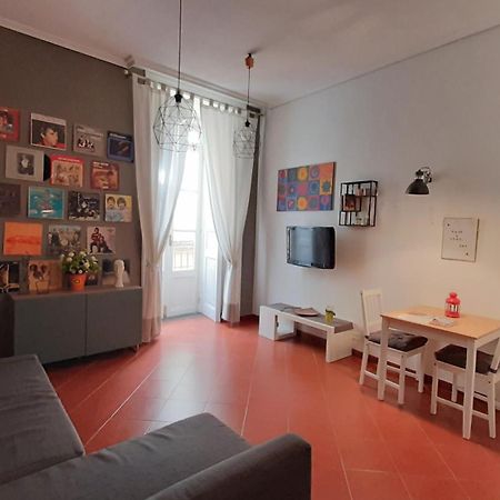 La Casa Di Flo Apartman Nápoly Kültér fotó
